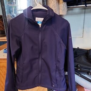 Columbia Women's Dark Navy Full-Zip Softshell Jacket